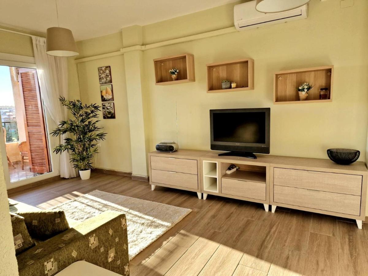 Cozy Apartment With Sea View Τορεβιέχα Εξωτερικό φωτογραφία