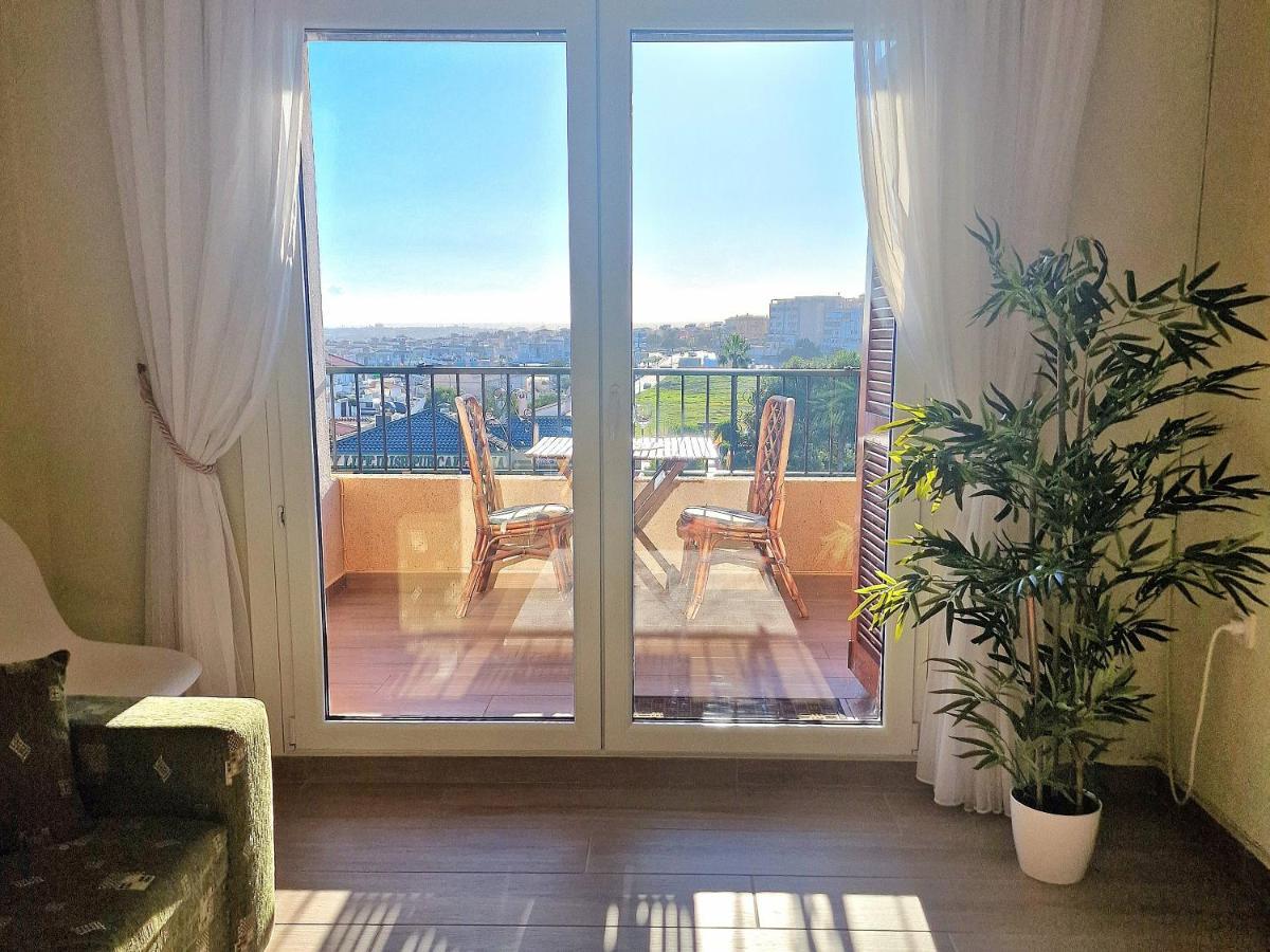 Cozy Apartment With Sea View Τορεβιέχα Εξωτερικό φωτογραφία