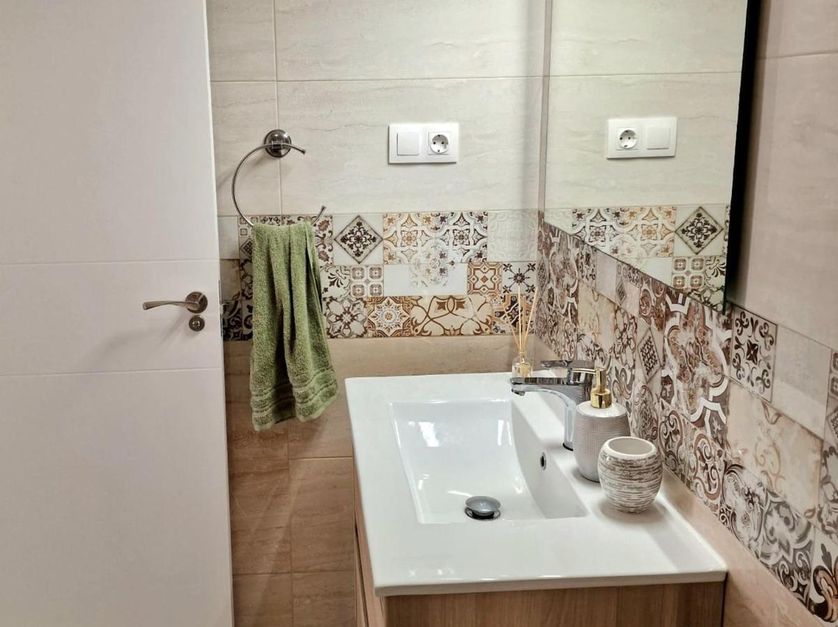 Cozy Apartment With Sea View Τορεβιέχα Εξωτερικό φωτογραφία