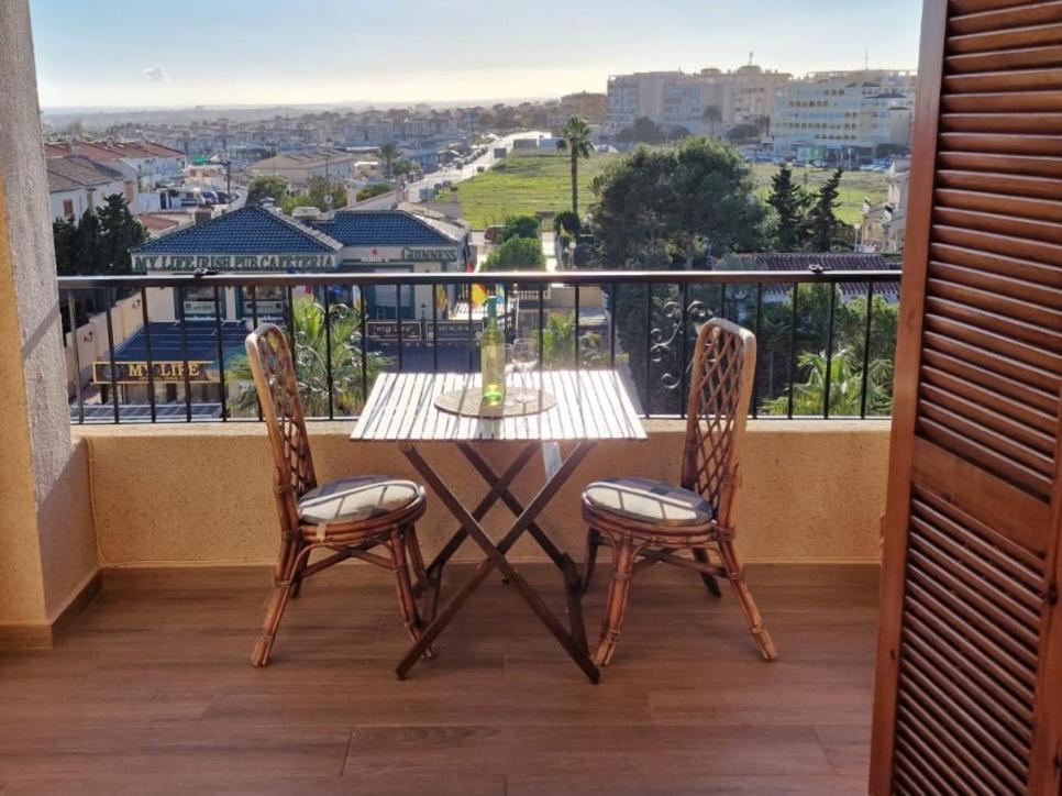 Cozy Apartment With Sea View Τορεβιέχα Εξωτερικό φωτογραφία