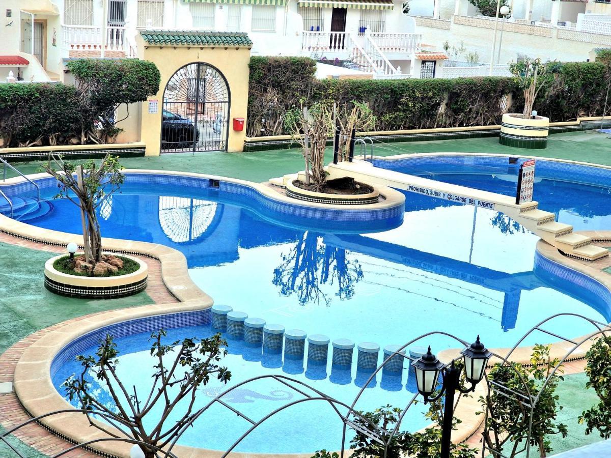 Cozy Apartment With Sea View Τορεβιέχα Εξωτερικό φωτογραφία